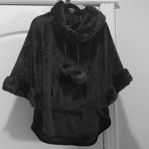 La Vie En Rose fleece poncho